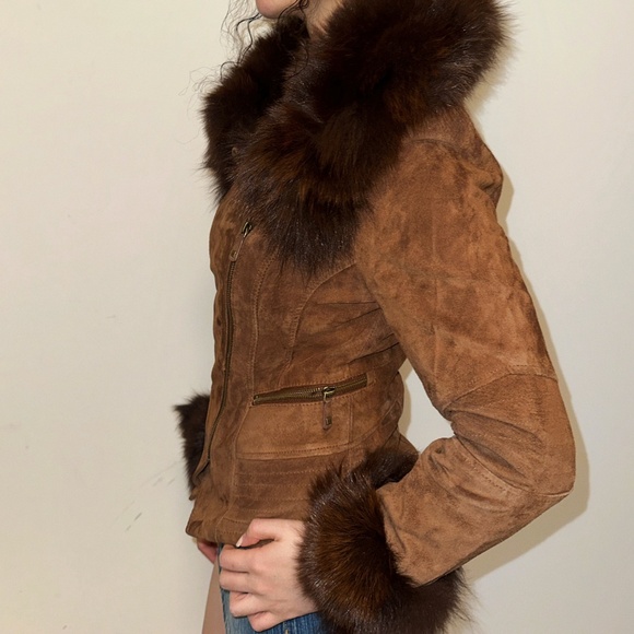 Brown suede leather jacket with fur trim - Picture 4 of 7